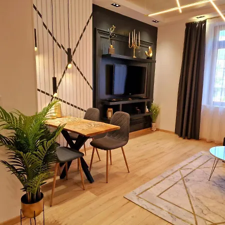 Fs Premium Near Sea Garden & Apartman *